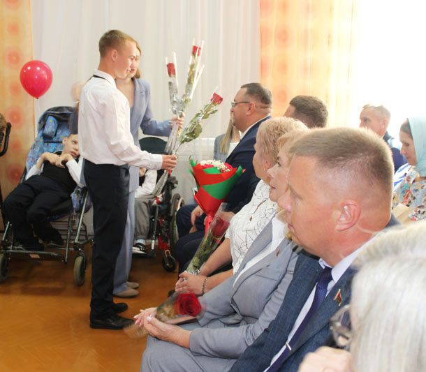 Праздник в честь Дня знаний прошел в Костюковичском ЦКРОиР