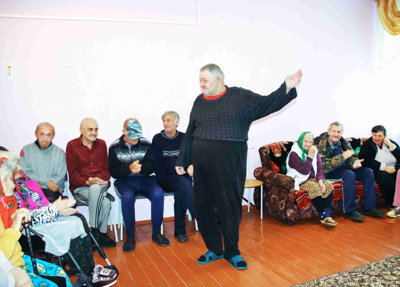 Внимание и тепло - одиноким пожилым гражданам