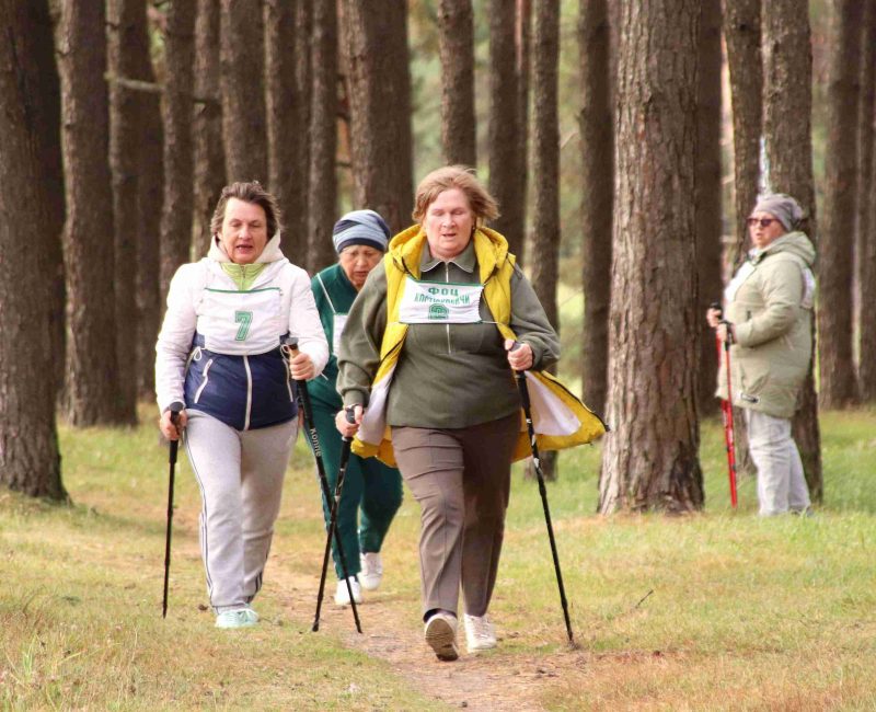 ФОТОФАКТ: Марафон скандинавской ходьбы прошел в Костюковичах