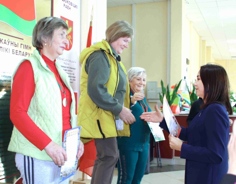 ФОТОФАКТ: Марафон скандинавской ходьбы прошел в Костюковичах