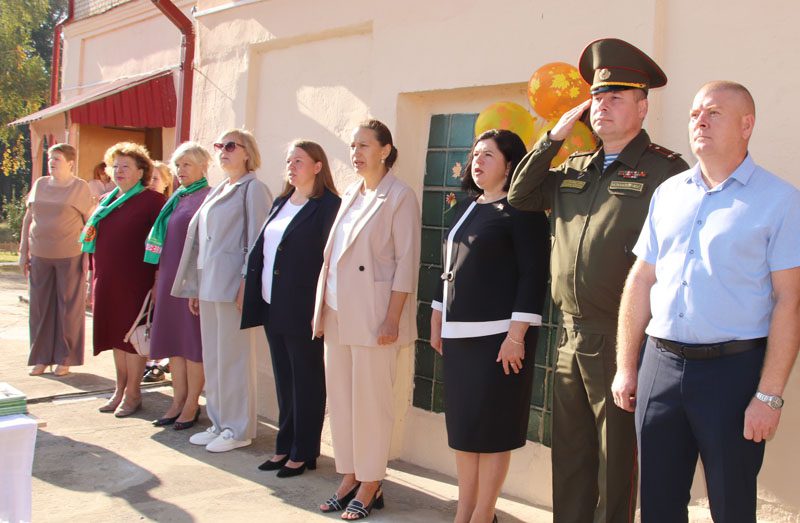 ФОТОФАКТ: Как отметили День знаний в Костюковичской средней школе №1