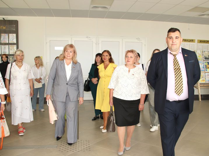 Костюковичская школа изобразительных искусств отметила свое 20-летие