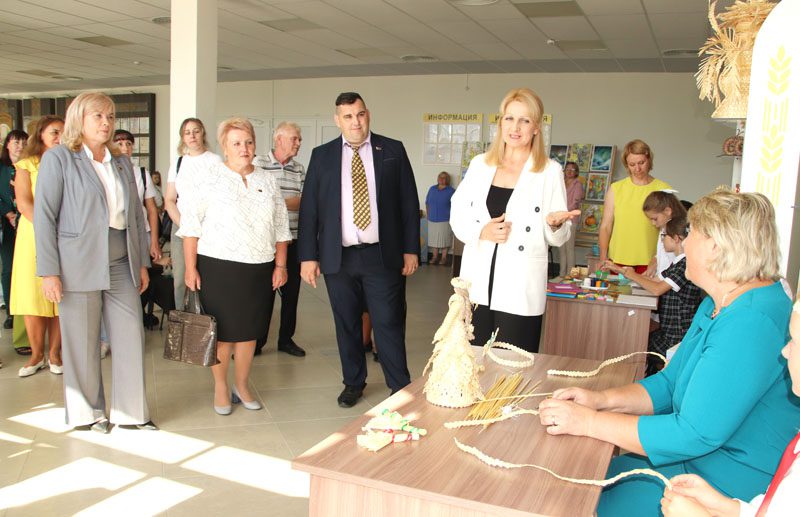 Костюковичская школа изобразительных искусств отметила свое 20-летие