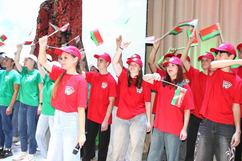 ФОТОФАКТ: В Костюковичах отпраздновали День народного единства