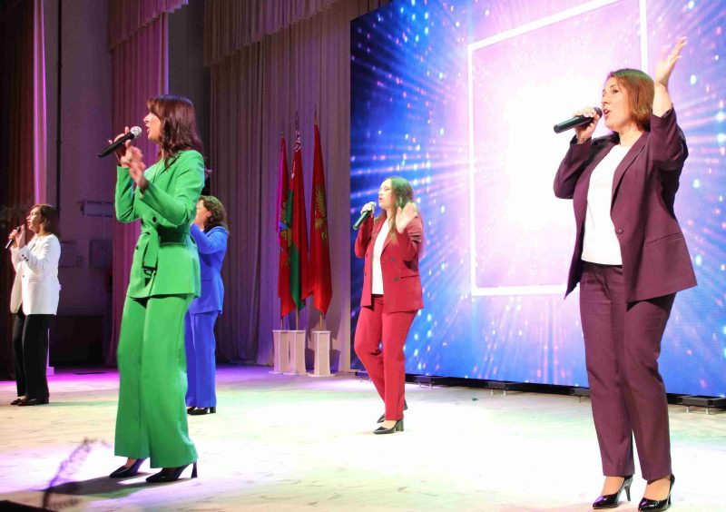 ФОТОФАКТ: В Костюковичах отпраздновали День народного единства