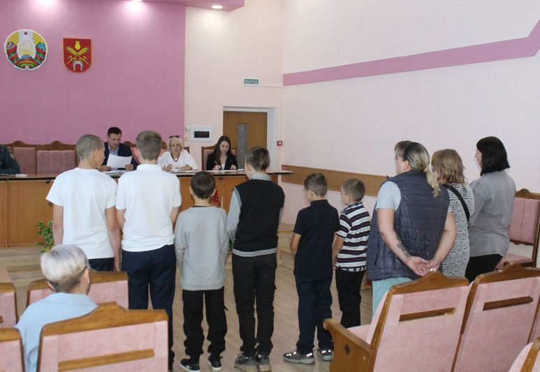 Домашние агрессоры и огородные хулиганы: кто попал в поле зрения Костюковичской КДН Домашние агрессоры и огородные хулиганы: кто попал в поле зрения Костюковичской КДН