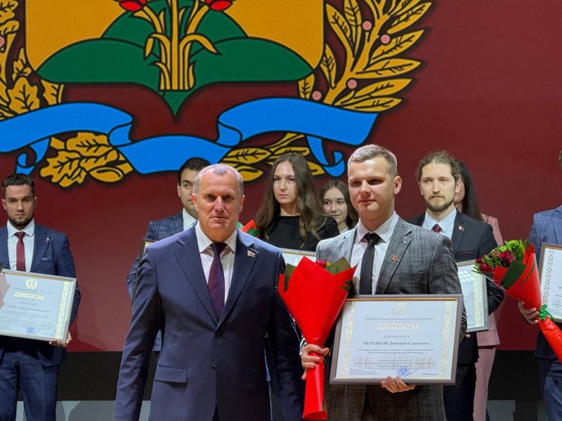 Врач-хирург Костюковичской ЦРБ Дмитрий Черняков стал лауреатом специальной премии Могилевского облисполкома в социальной сфере