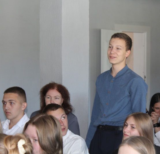 Что значит быть достойным гражданином? Выясняла костюковичская молодежь