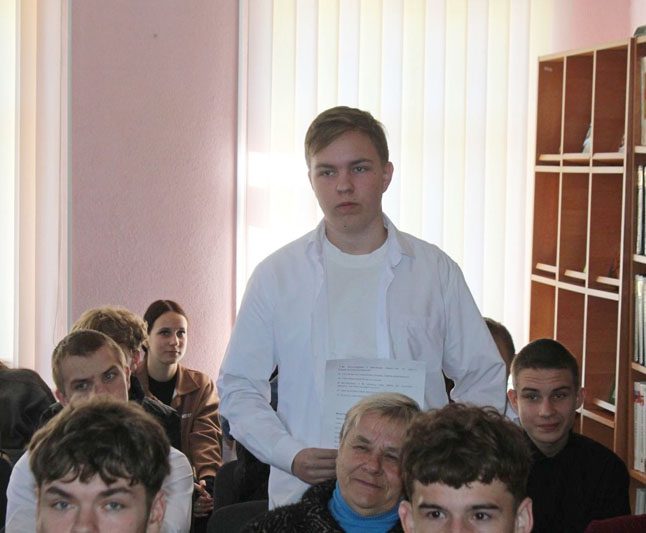 Сустрэча з пісьменнікам Віктарам Патапенка адбылася ў Касцюковіцкай раённай бібліятэцы Сустрэча з пісьменнікам Віктарам Патапенка адбылася ў Касцюковіцкай раённай бібліятэцы