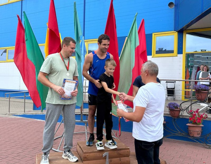 ФОТОФАКТ: В Костюковичах прошел осенний легкоатлетический кросс