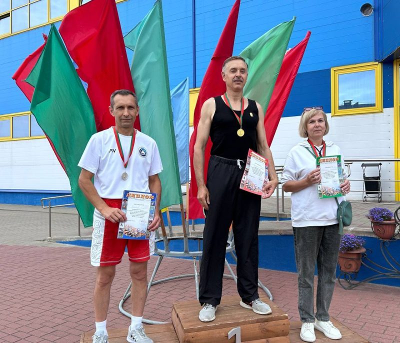 ФОТОФАКТ: В Костюковичах прошел осенний легкоатлетический кросс