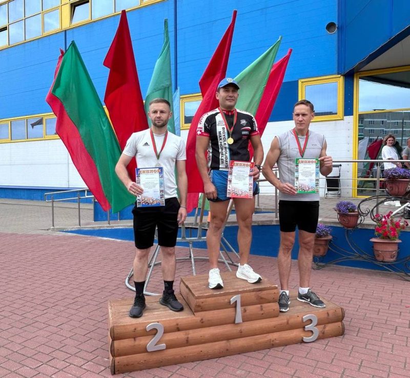 ФОТОФАКТ: В Костюковичах прошел осенний легкоатлетический кросс