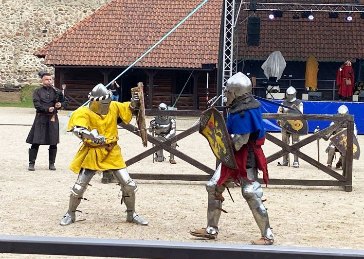 ФОТАФАКТ: Святочная Ліда ў аб'ектыве нашых карэспандэнтаў