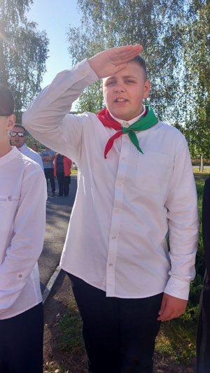 ФОТОФАКТ: Новосамотевичская школа распахнула двери для 13 первоклассников