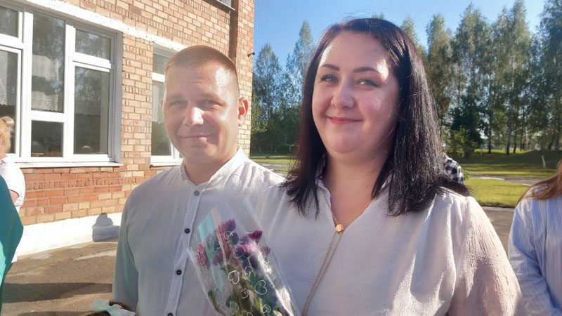 ФОТОФАКТ: Новосамотевичская школа распахнула двери для 13 первоклассников