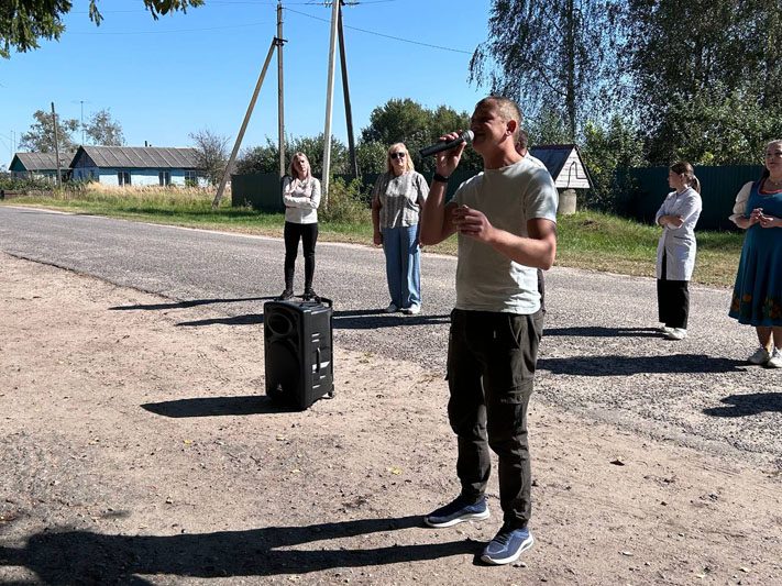 Фотофакт: Продолжаются рейсы информационно-социального поезда "Забота"