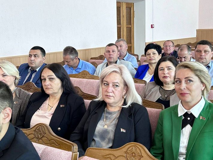 Очередная четырнадцатая сессия районного Совета депутатов состоялась в Костюковичах Очередная четырнадцатая сессия районного Совета депутатов состоялась в Костюковичах