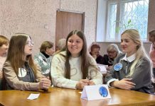 Костюковичские педагоги разных поколений сошлись в интеллектуальном поединке