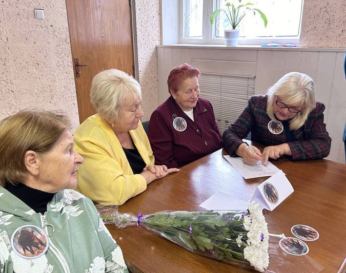 Костюковичские педагоги разных поколений сошлись в интеллектуальном поединке Костюковичские педагоги разных поколений сошлись в интеллектуальном поединке