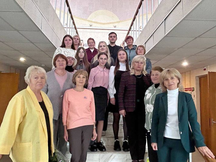 Костюковичские педагоги разных поколений сошлись в интеллектуальном поединке Костюковичские педагоги разных поколений сошлись в интеллектуальном поединке