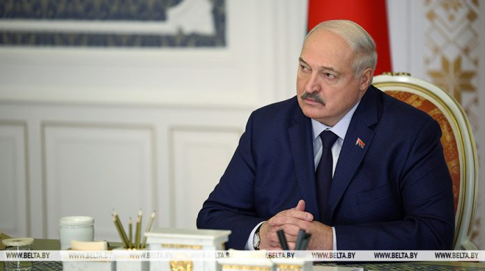 Лукашенко ставит напряженные задачи по работе в Африке