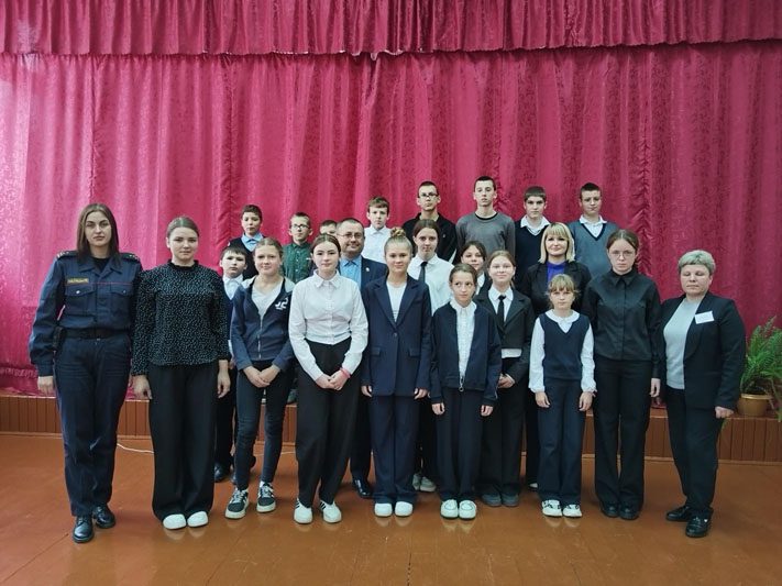 В Селецковской школе состоялась диалоговая площадка по профилактике антиобщественного поведения