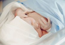 В Беларуси 14-дневный отпуск отцу при рождении ребенка может стать частично оплачиваемым