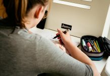 Новая схема мошенников: под ударом школьники