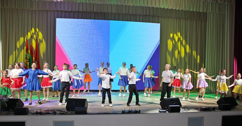 Праздничный концерт, посвященный Дню пожилых людей, прошел в районном Центре культуры