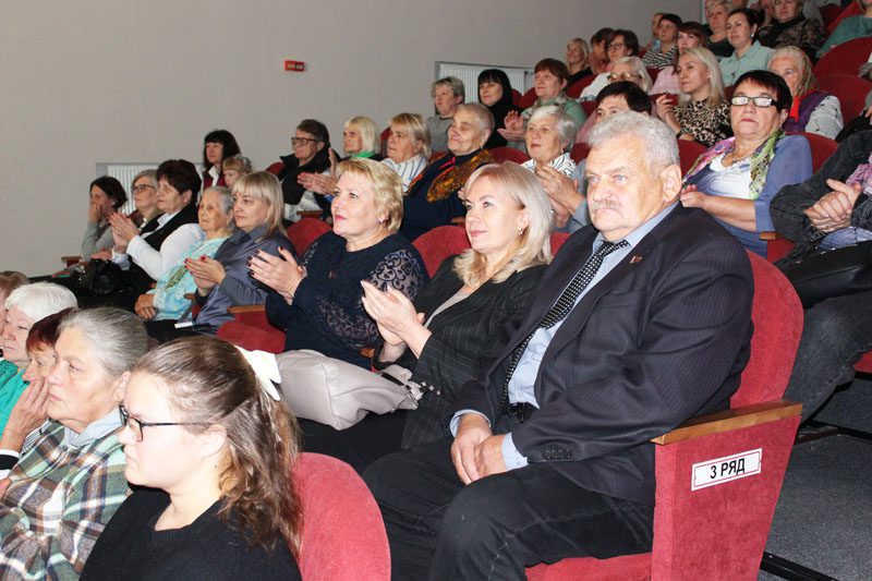 Праздничный концерт в честь Дня матери прошел в Костюковичах Праздничный концерт в честь Дня матери прошел в Костюковичах