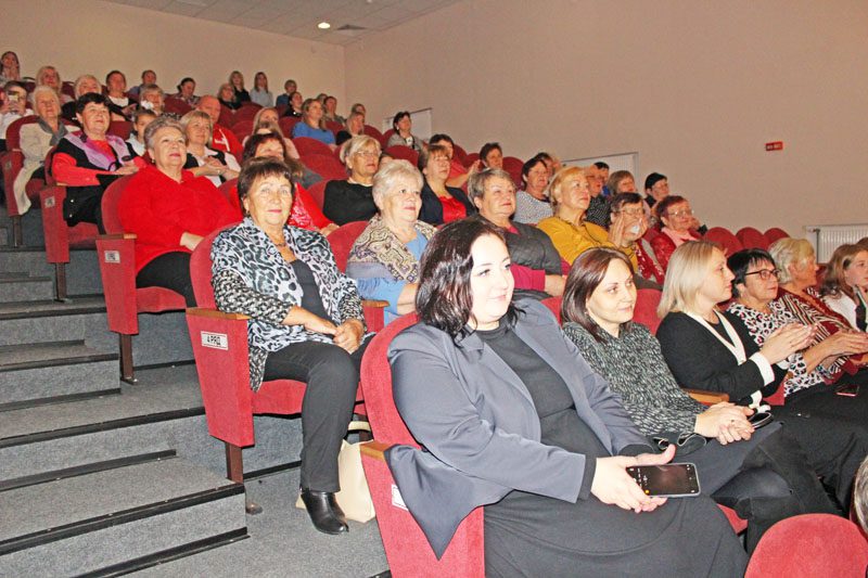 Праздничный концерт в честь Дня матери прошел в Костюковичах Праздничный концерт в честь Дня матери прошел в Костюковичах