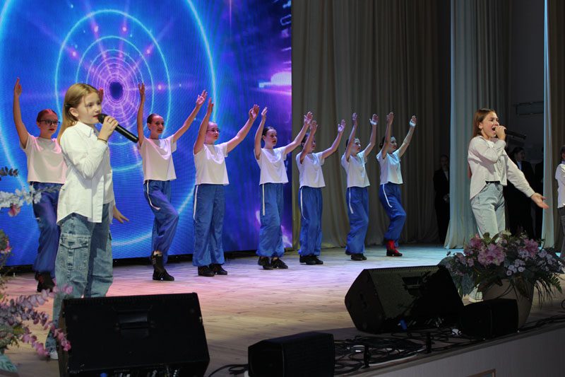 Праздничный концерт в честь Дня матери прошел в Костюковичах Праздничный концерт в честь Дня матери прошел в Костюковичах