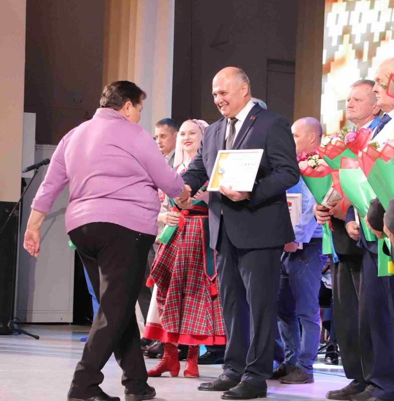 ФОТОФАКТ: Областные "Дожинки-2025" отпраздновали в Кричеве