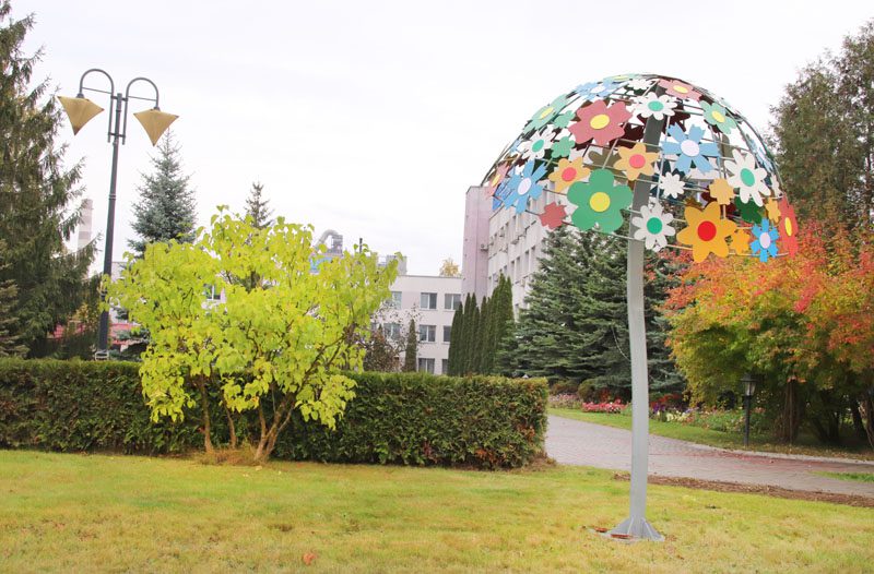 Создавая красоту: как работники ОАО "БЦЗ" заботятся о благоустройстве Создавая красоту: как работники ОАО "БЦЗ" заботятся о благоустройстве