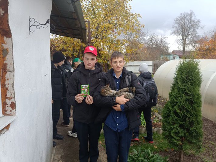 Ученики СШ №1 присоединились к акции «Братья наши меньшие» Ученики СШ №1 присоединились к акции «Братья наши меньшие»