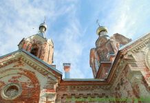 В храмах Беларуси в праздник Покрова Пресвятой Богородицы совершат молебны о мире и семье