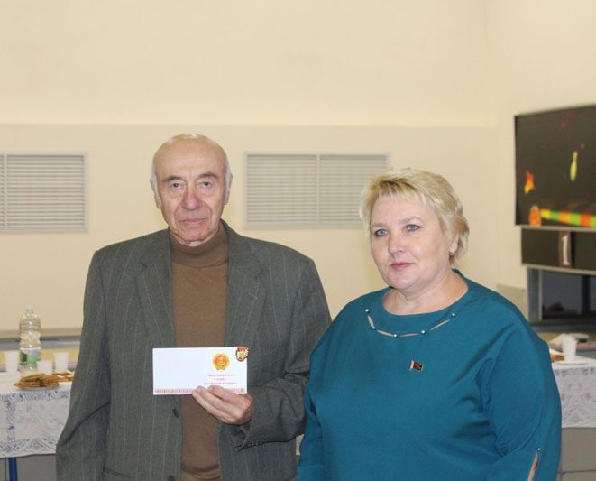 Ветеранов труда Костюковщины чествовали в МКЦ "Юность" Ветеранов труда Костюковщины чествовали в МКЦ "Юность"