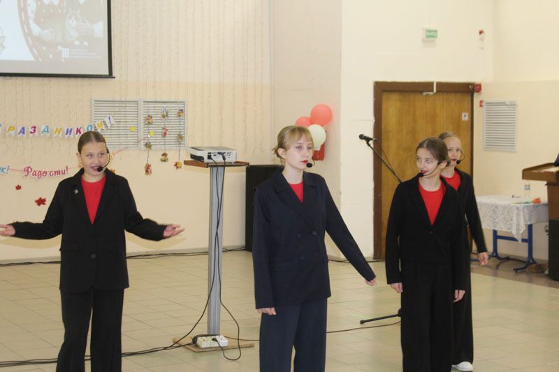 Ветеранов труда Костюковщины чествовали в МКЦ "Юность" Ветеранов труда Костюковщины чествовали в МКЦ "Юность"