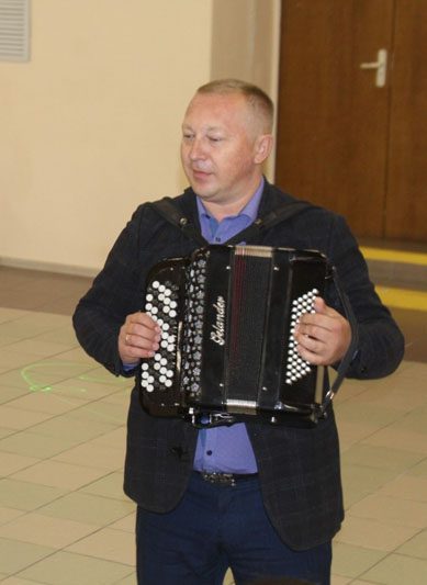 Праздничное мероприятие для ветеранов труда сферы культуры прошло в МКЦ «Юность»