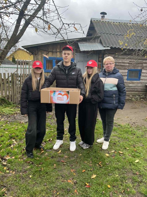 Волонтеры БРСМ в Костюковичах заботятся о бездомных животных