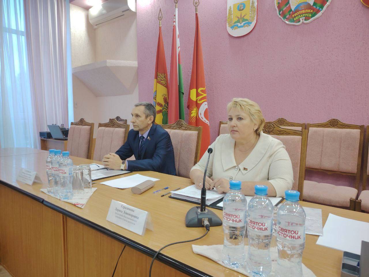 В Костюковичах прошла внеочередная сессия районного Совета депутатов