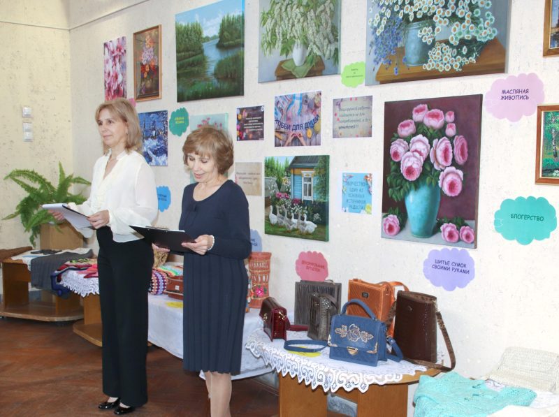 Лучшим рецептом от старости поделились костюковчане элегантного возраста Лучшим рецептом от старости поделились костюковчане элегантного возраста