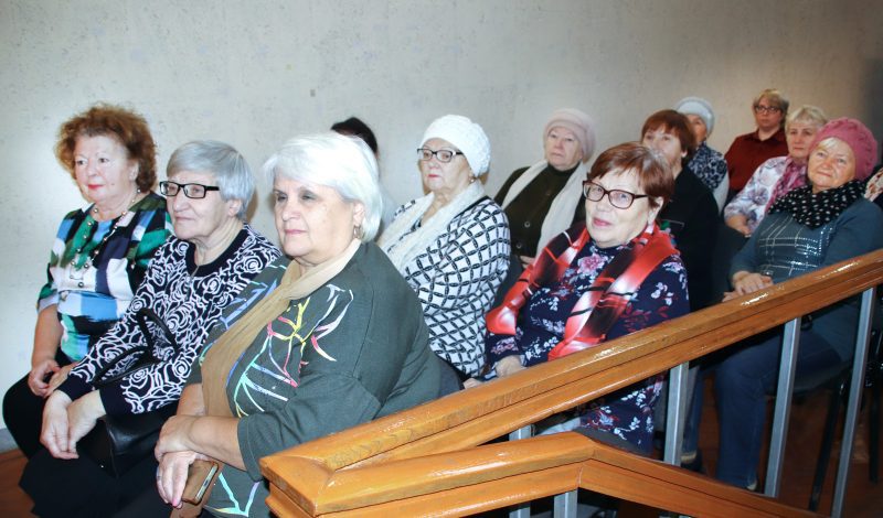 Лучшим рецептом от старости поделились костюковчане элегантного возраста Лучшим рецептом от старости поделились костюковчане элегантного возраста