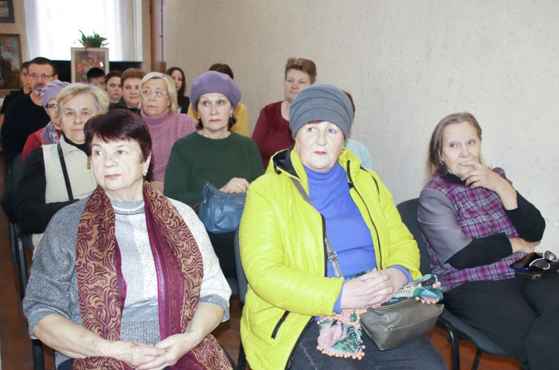 Лучшим рецептом от старости поделились костюковчане элегантного возраста Лучшим рецептом от старости поделились костюковчане элегантного возраста