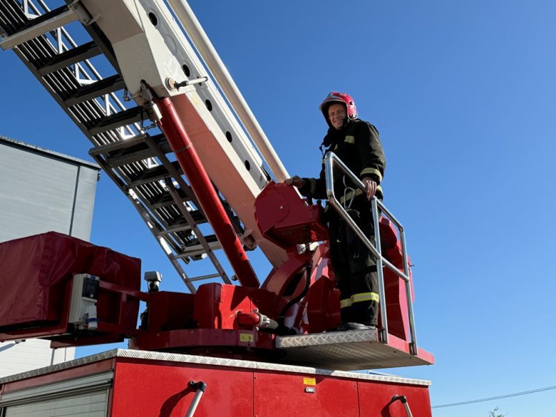 В торжественной обстановке в Костюковичском РОЧС проводили на пенсию Олега Якушева