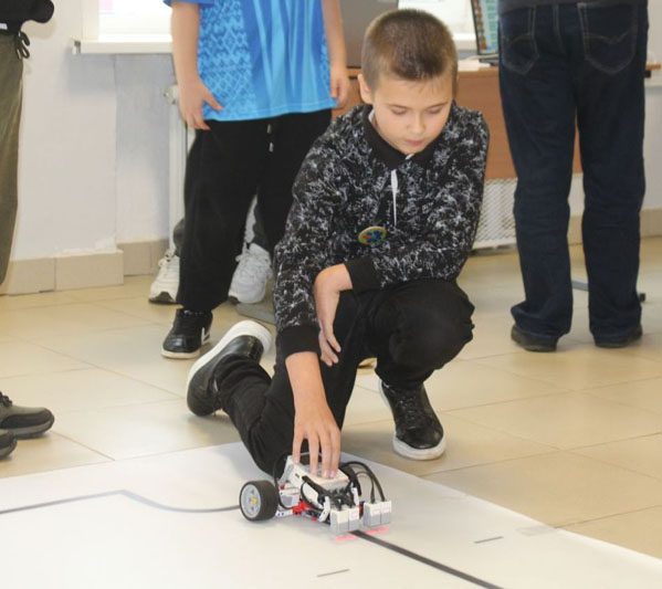 Будущее наступило! Межрайонный турнир по робототехнике приняли Костюковичи Будущее наступило! Межрайонный турнир по робототехнике приняли Костюковичи