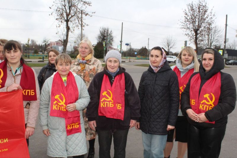В Костюковичах состоялся митинг, посвященный Дню Октябрьской революции
