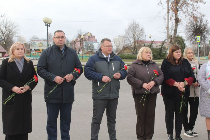 В Костюковичах состоялся митинг, посвященный Дню Октябрьской революции
