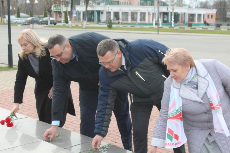 В Костюковичах состоялся митинг, посвященный Дню Октябрьской революции