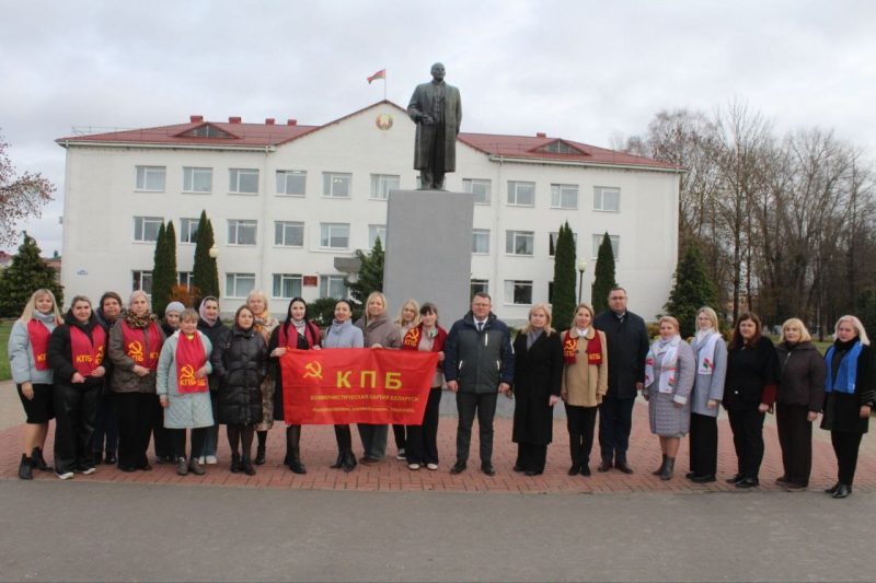 В Костюковичах состоялся митинг, посвященный Дню Октябрьской революции